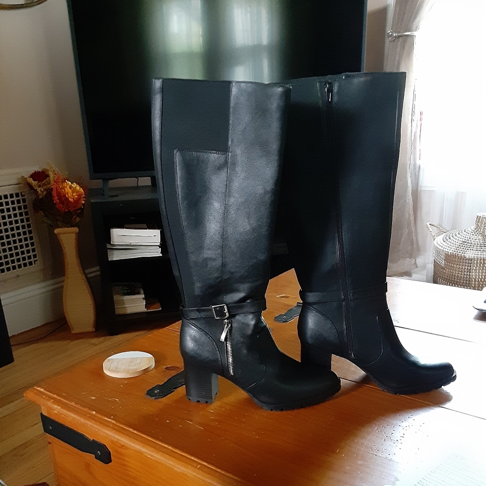 Kelly & Katie Yexi Tall Boots Women's 10M           XXXX SOLD XXXXX